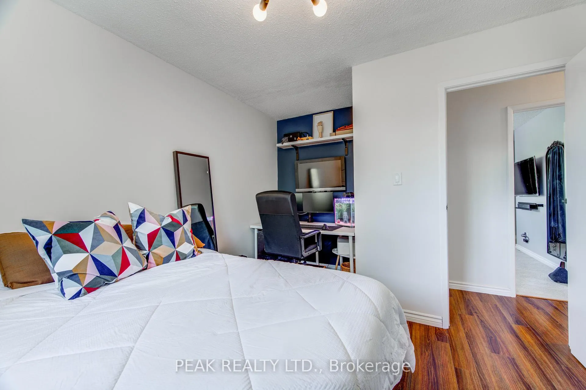 Photo 36 of Unit 43, 135 Chalmers Street S, Cambridge — HOMEH