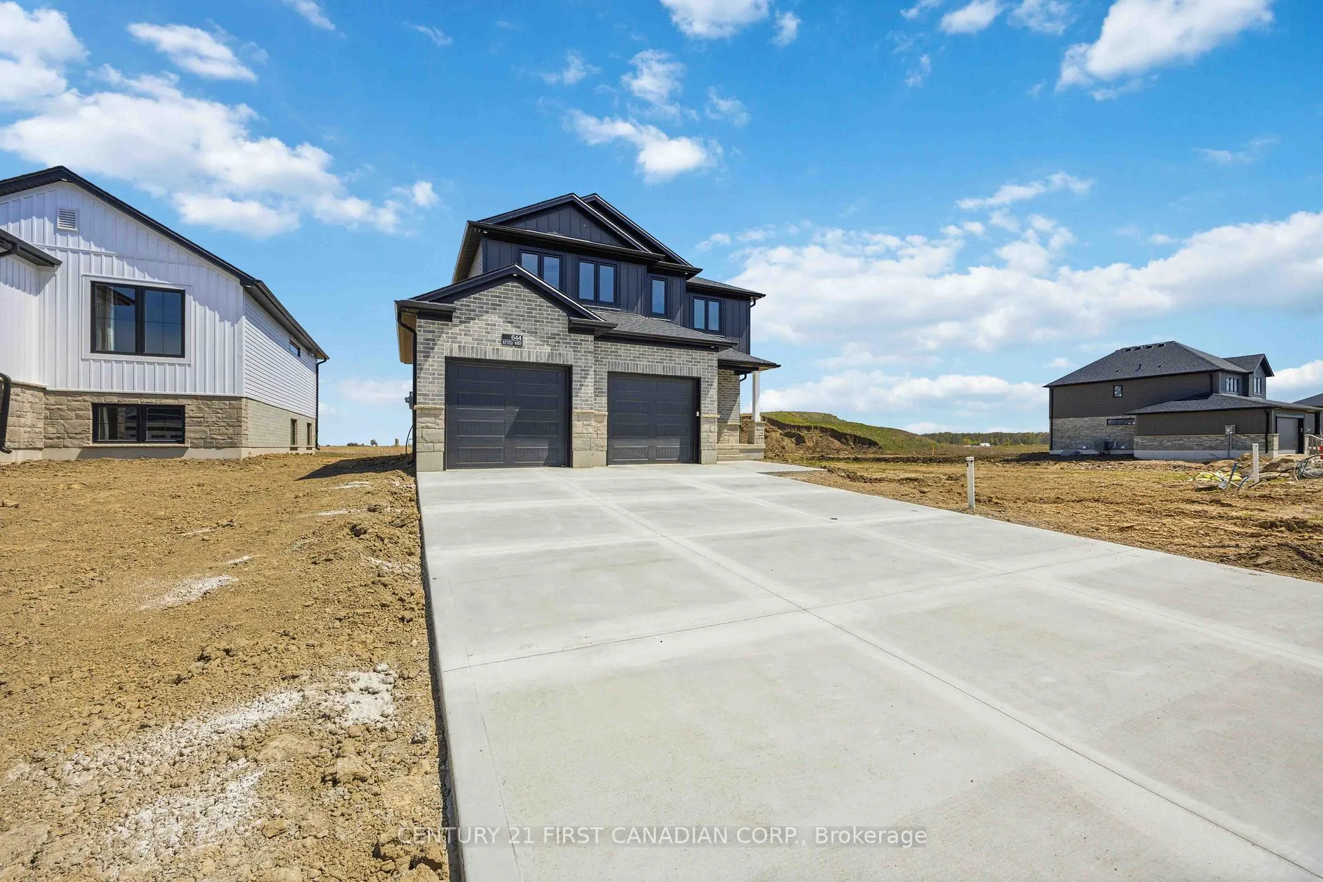 Photo 2 of 644 Ketter Way, Plympton-Wyoming, Plympton Wyoming — HOMEH