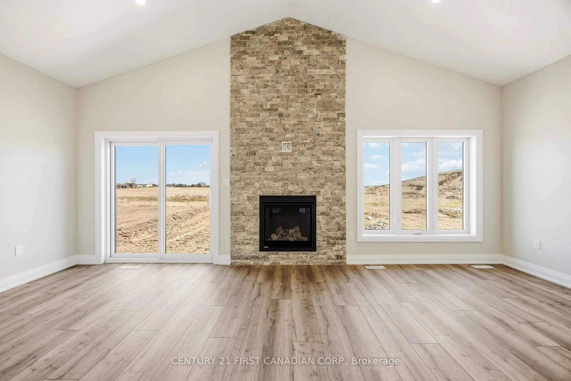 Photo 5 of 644 Ketter Way, Plympton-Wyoming, Plympton Wyoming — HOMEH
