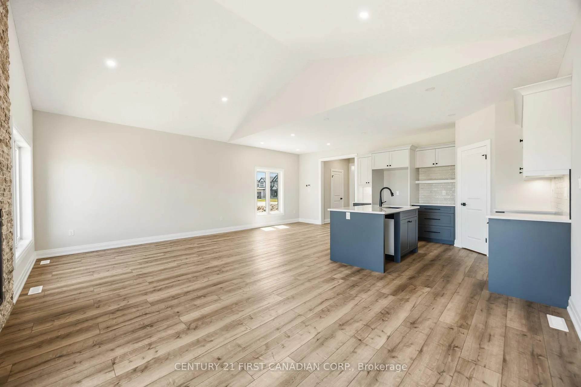 Photo 10 of 644 Ketter Way, Plympton-Wyoming, Plympton Wyoming — HOMEH