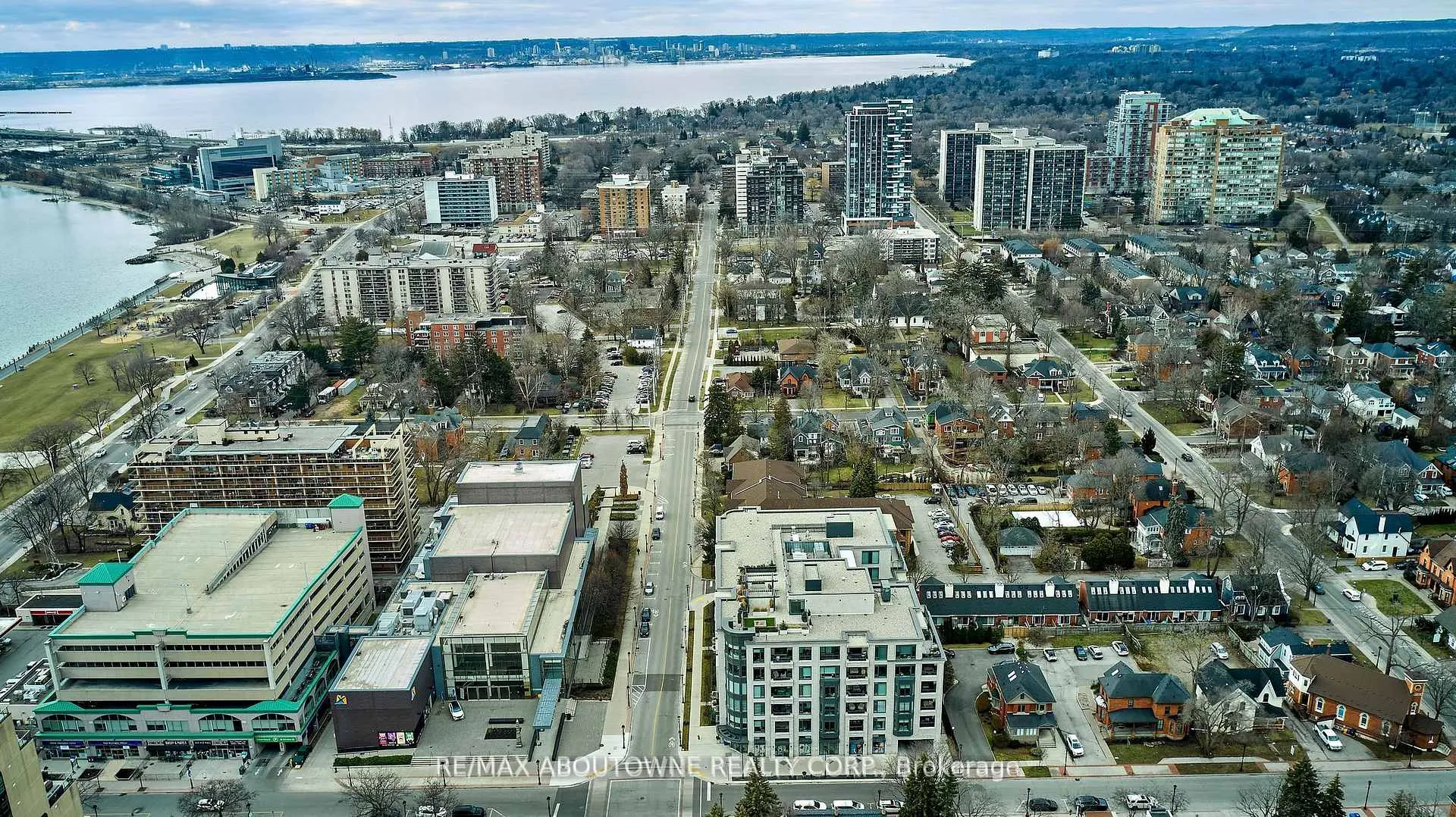 Photo 2 of Unit 1608, 2007 James Street, Burlington, Brant — HOMEH