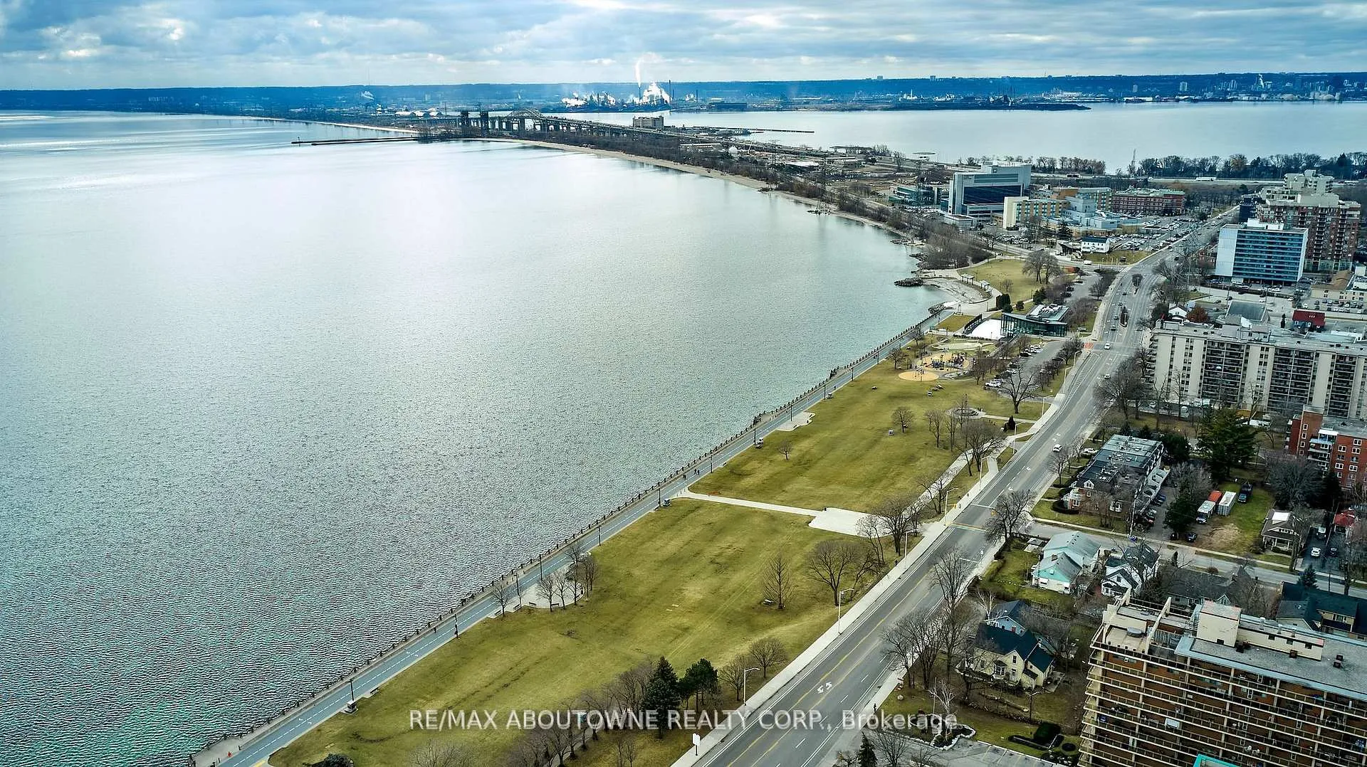 Photo 3 of Unit 1608, 2007 James Street, Burlington, Brant — HOMEH