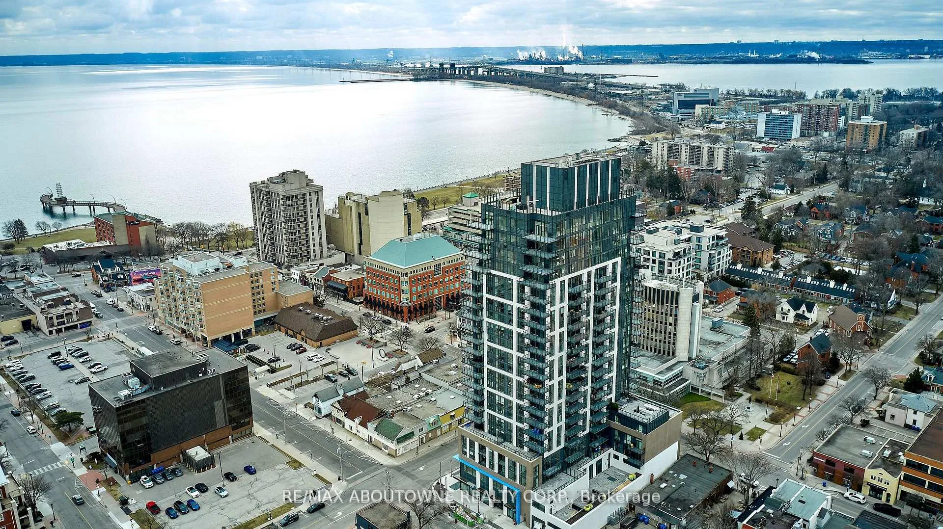 Photo 4 of Unit 1608, 2007 James Street, Burlington, Brant — HOMEH