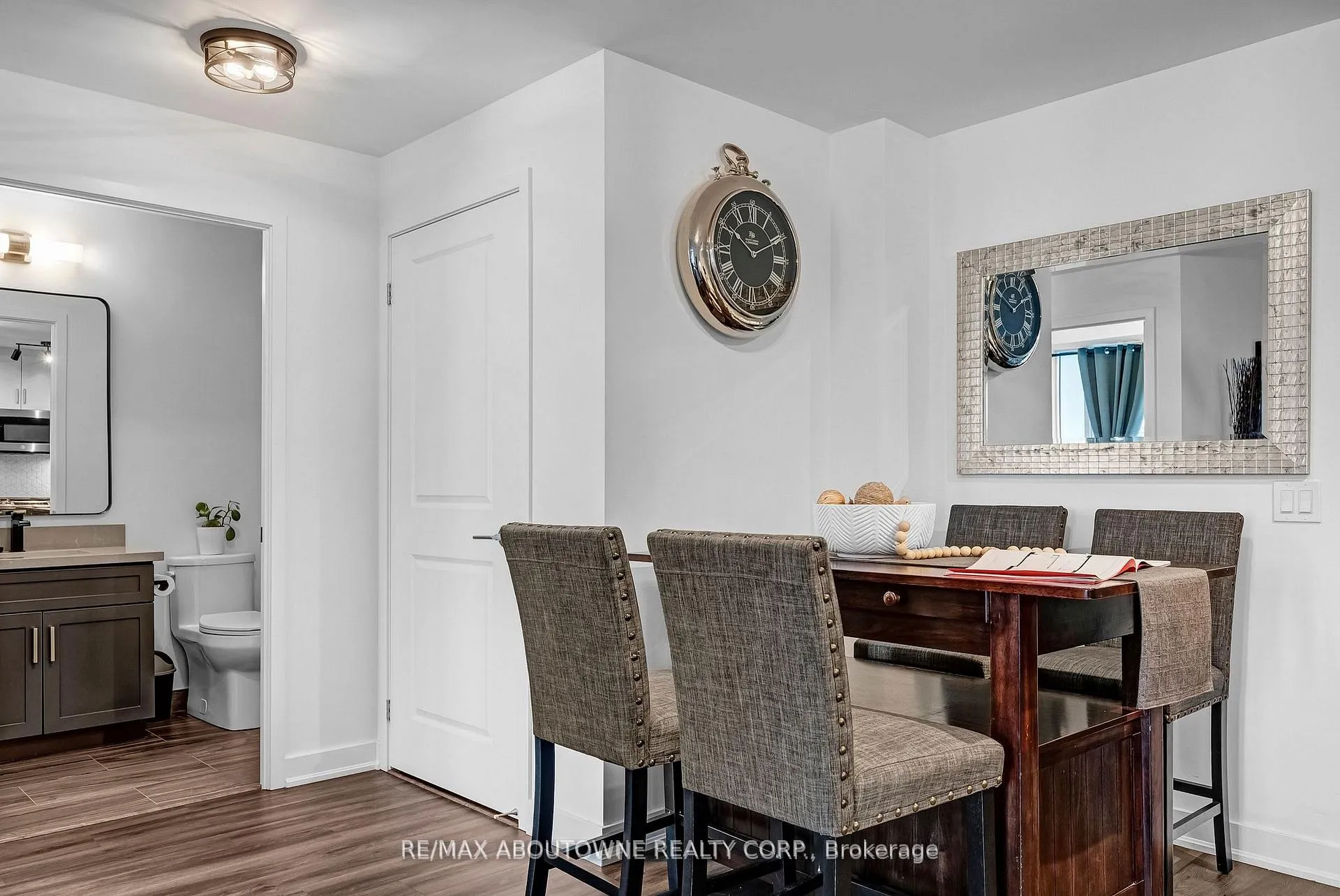 Photo 10 of Unit 1608, 2007 James Street, Burlington, Brant — HOMEH