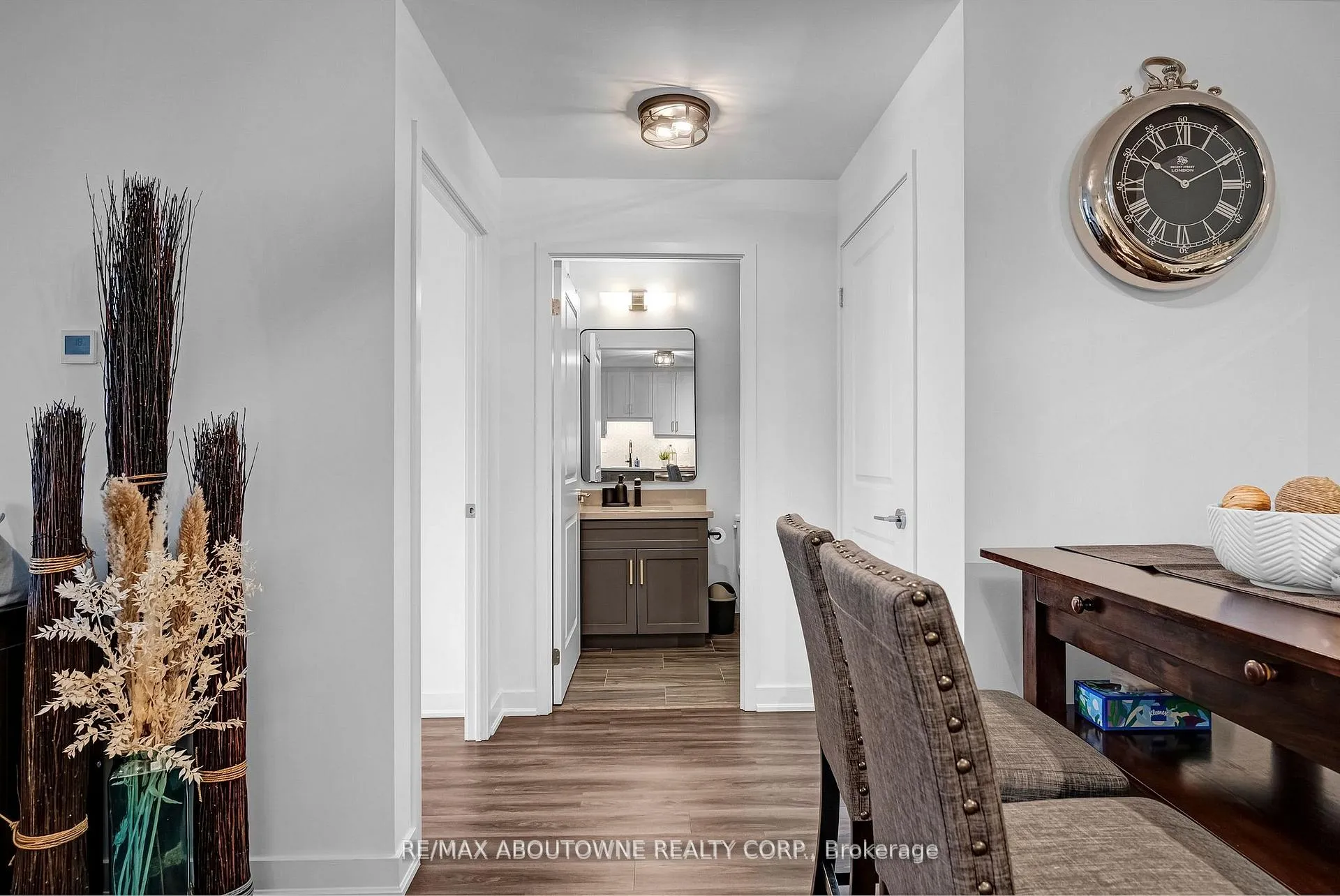 Photo 11 of Unit 1608, 2007 James Street, Burlington, Brant — HOMEH