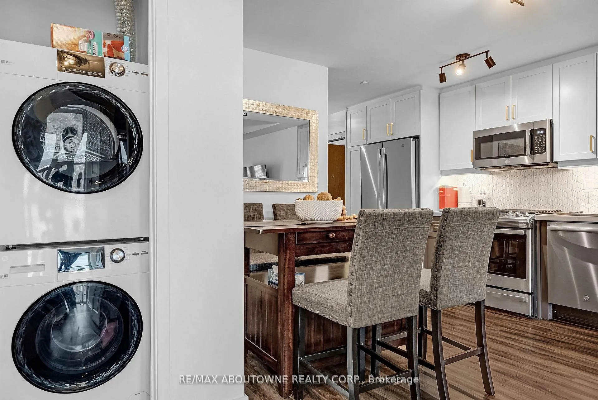 Photo 19 of Unit 1608, 2007 James Street, Burlington, Brant — HOMEH