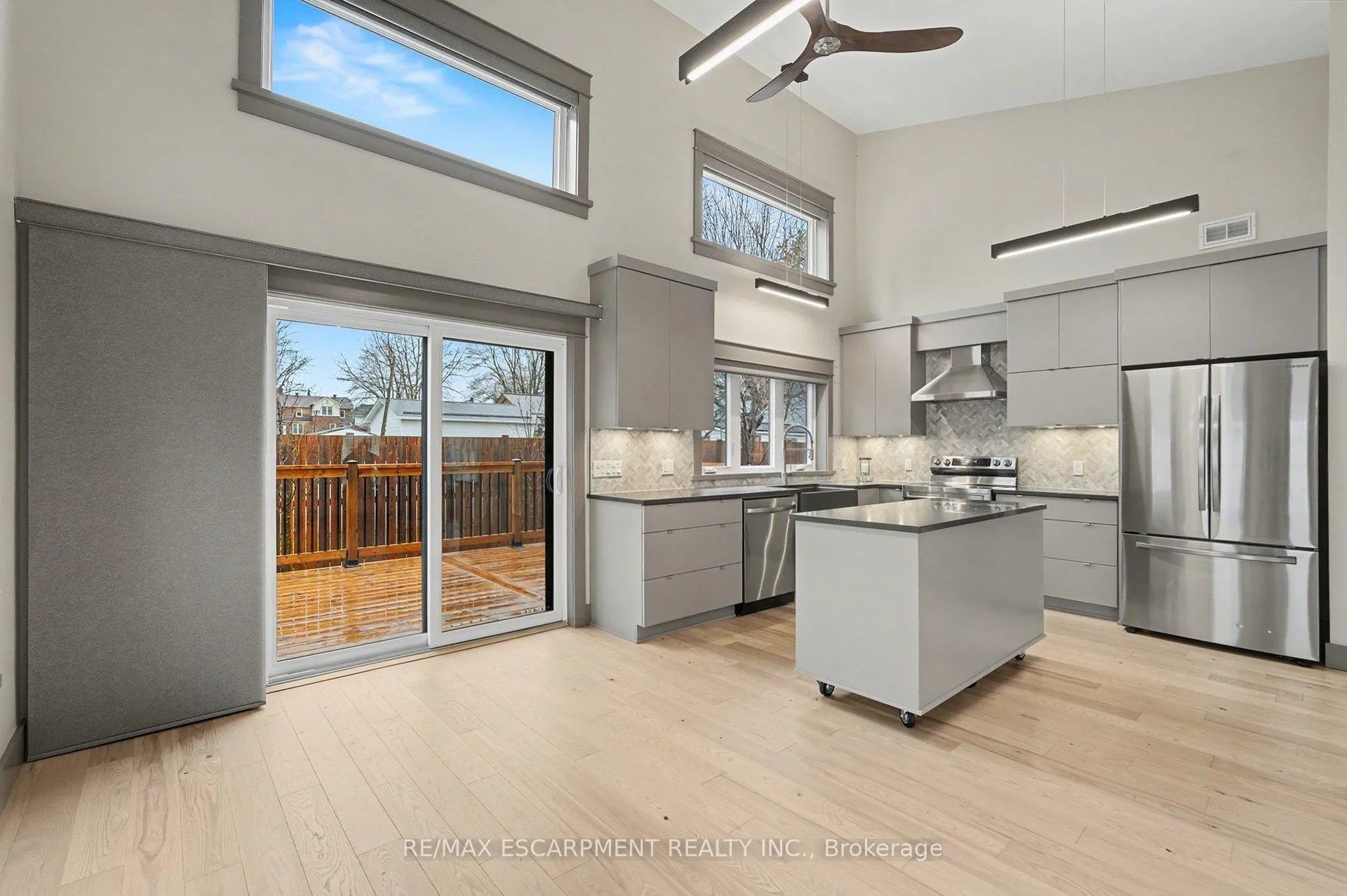 Photo 10 of 90 Beckwith Street E, Perth — HOMEH