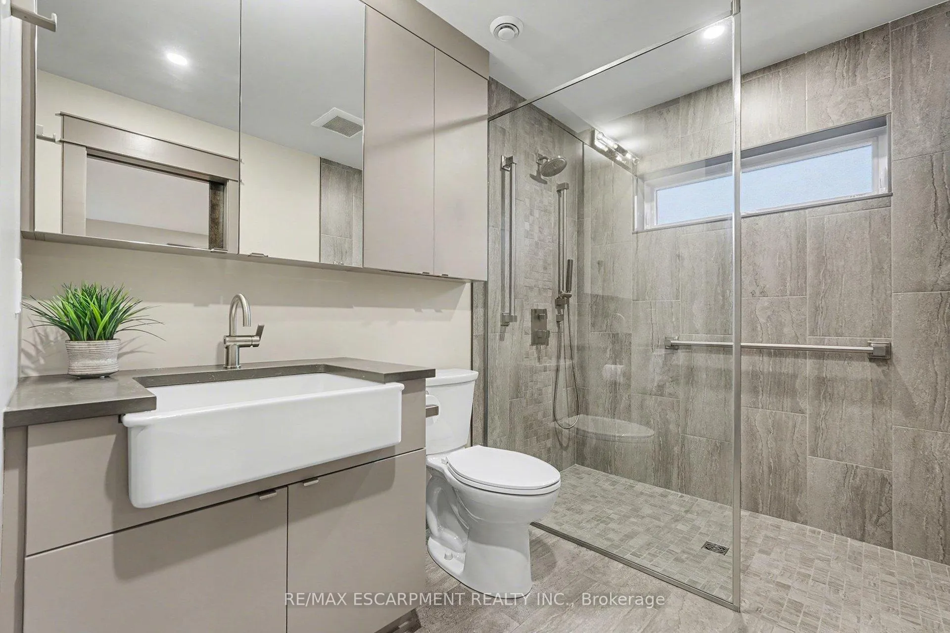Photo 14 of 90 Beckwith Street E, Perth — HOMEH