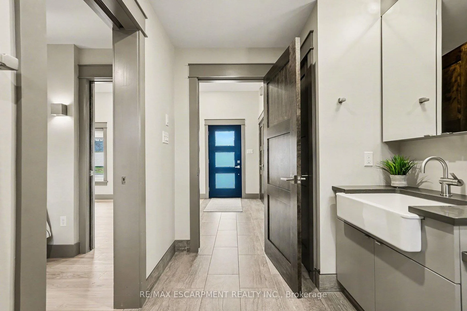 Photo 15 of 90 Beckwith Street E, Perth — HOMEH
