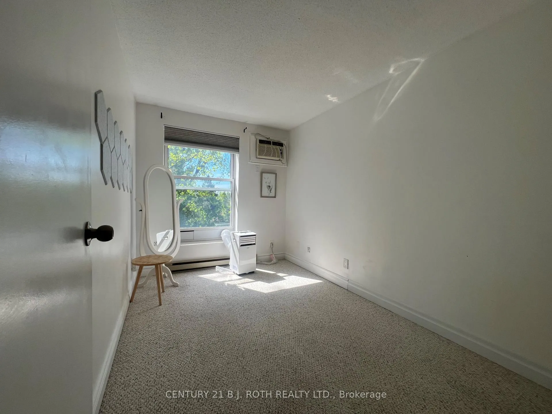 Photo 31 of Unit 206, 38 Monck Road, Bracebridge, Macaulay — HOMEH