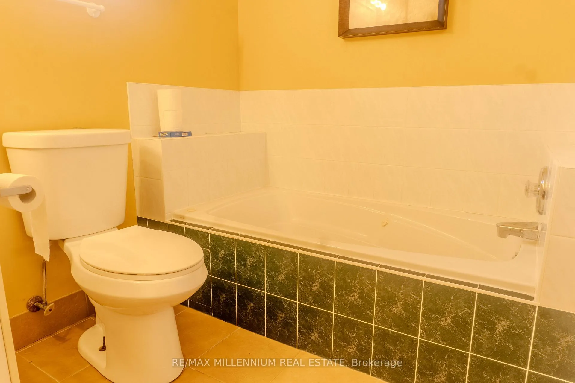 Photo 13 of 185 Elm Avenue, Windsor — HOMEH