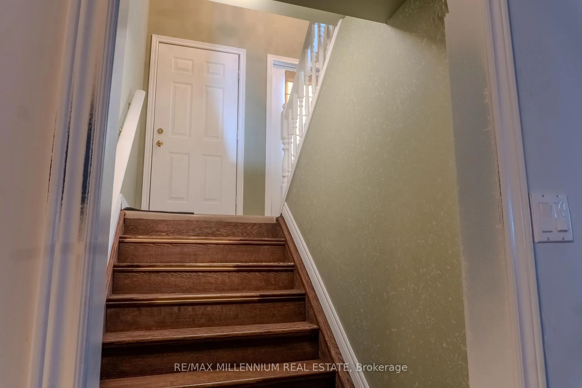 Photo 15 of 185 Elm Avenue, Windsor — HOMEH