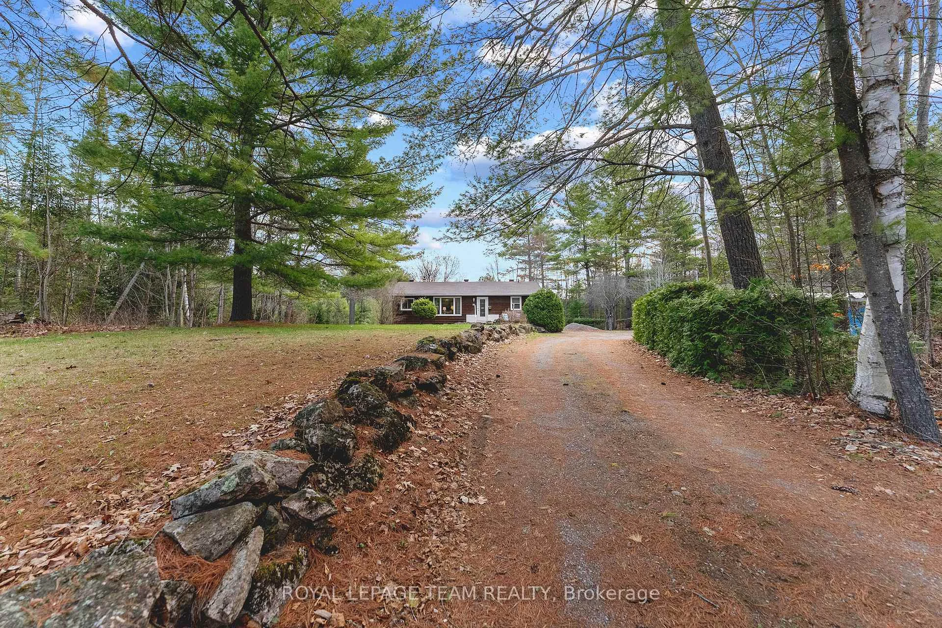 Photo 3 of 31 Manning Road, Bonnechere Valley, Eganville/Bonnechere Twp — HOMEH