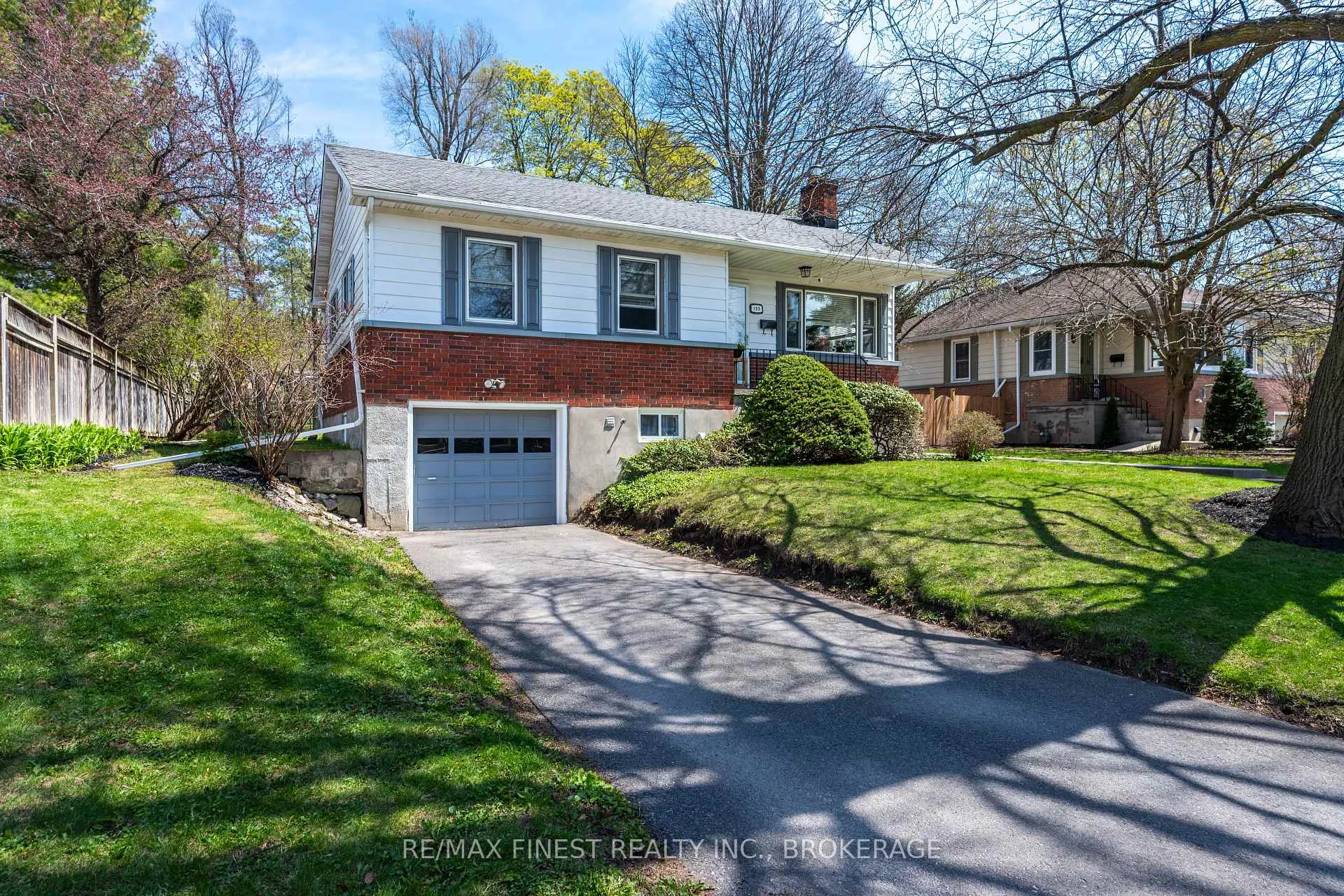 Photo 2 of 133 Indian Road, Kingston, West of Sir John A. Blvd — HOMEH