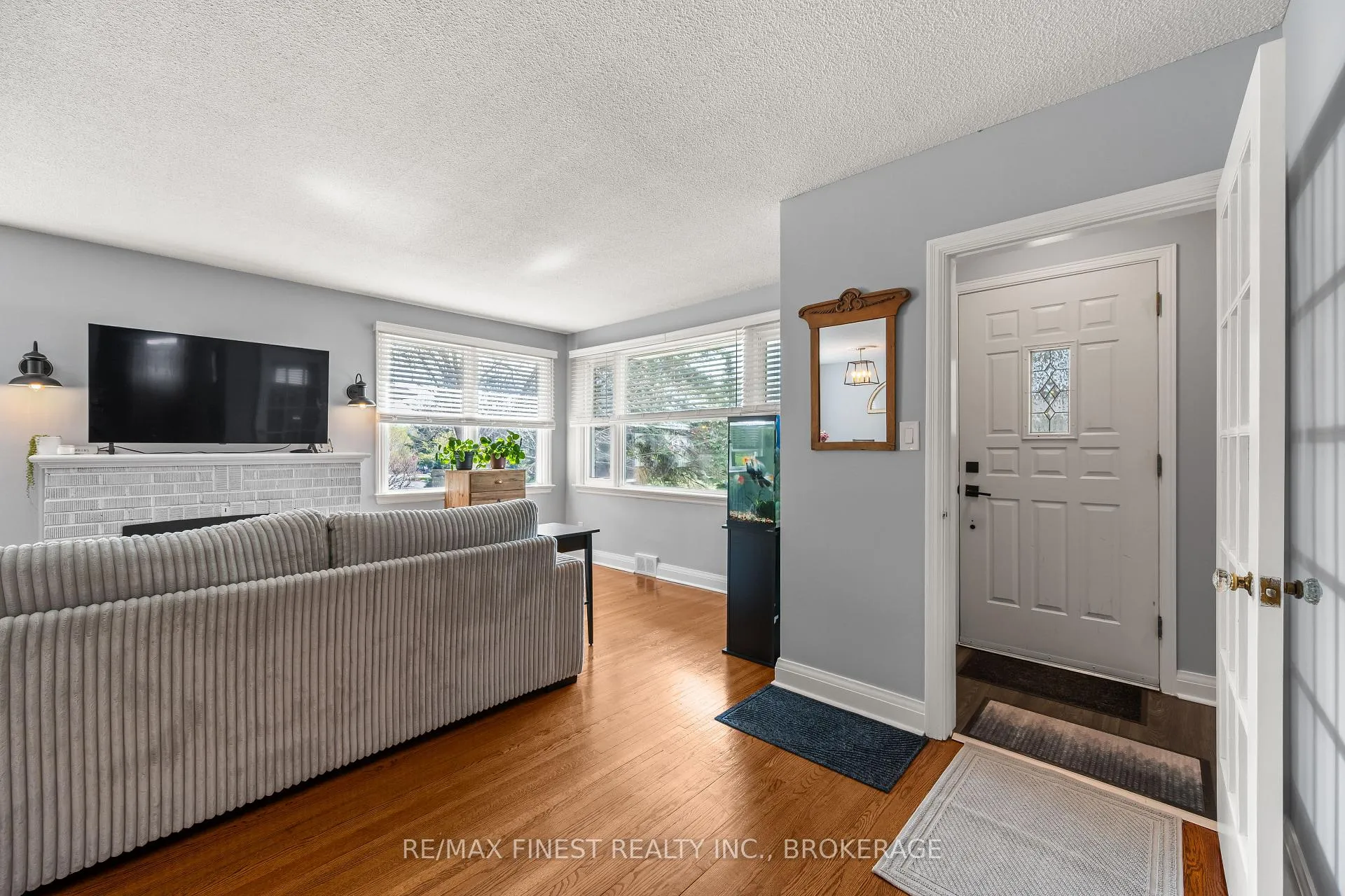 Photo 4 of 133 Indian Road, Kingston, West of Sir John A. Blvd — HOMEH