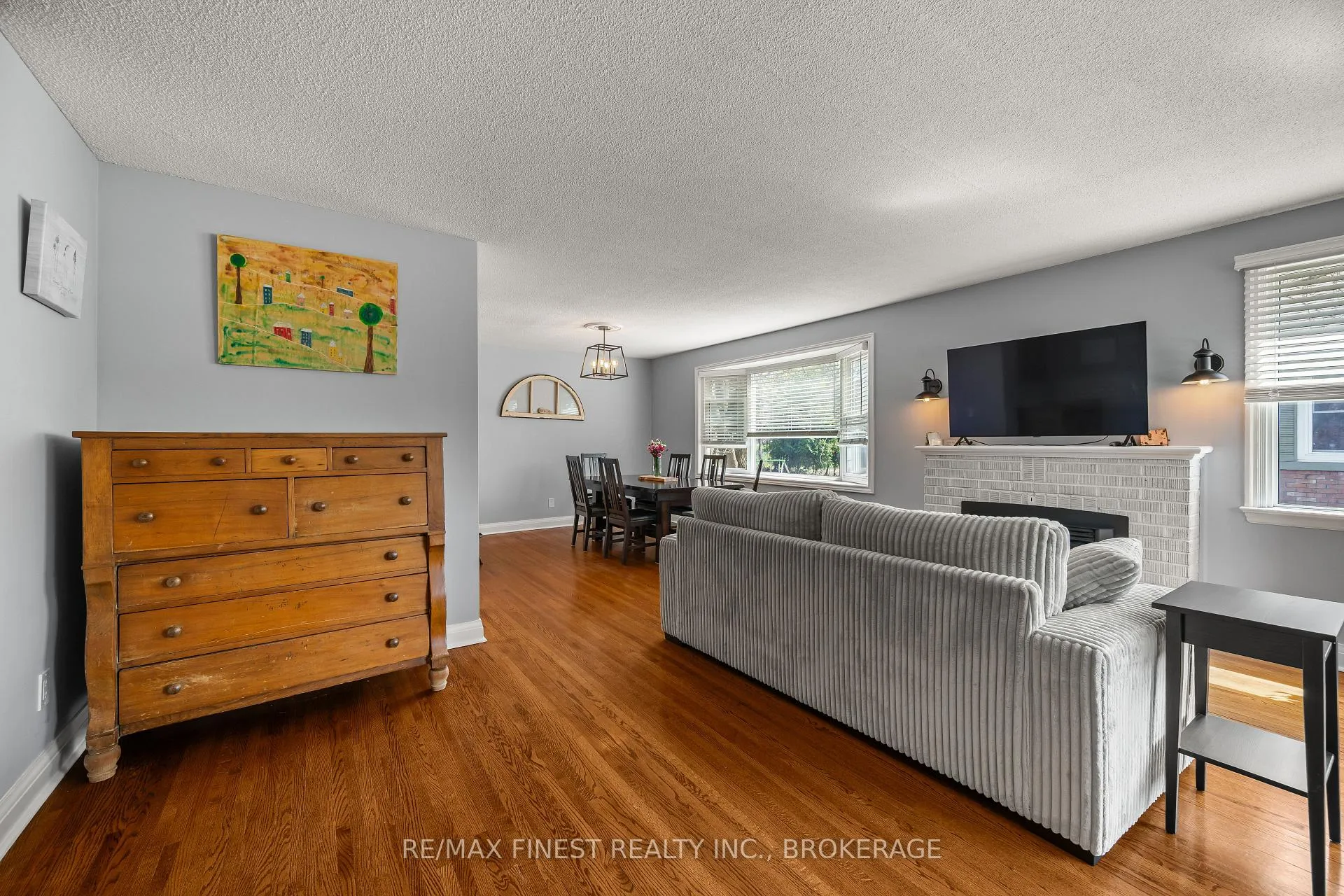 Photo 5 of 133 Indian Road, Kingston, West of Sir John A. Blvd — HOMEH