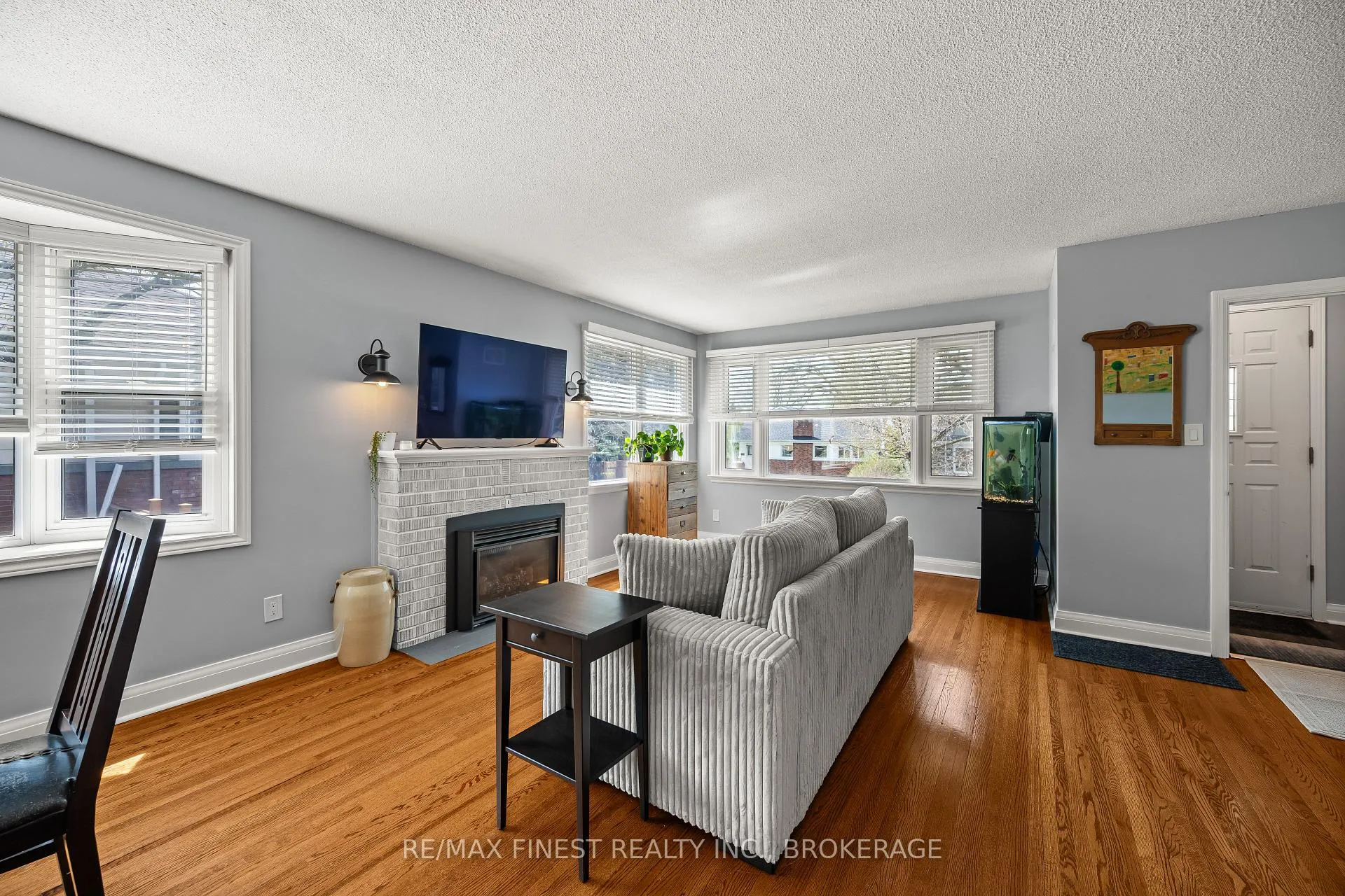 Photo 9 of 133 Indian Road, Kingston, West of Sir John A. Blvd — HOMEH