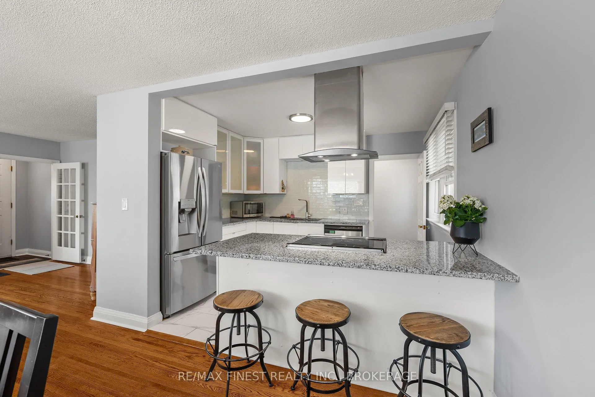 Photo 11 of 133 Indian Road, Kingston, West of Sir John A. Blvd — HOMEH
