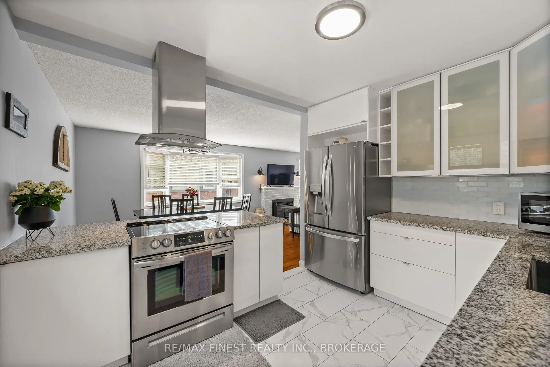 Photo 14 of 133 Indian Road, Kingston, West of Sir John A. Blvd — HOMEH