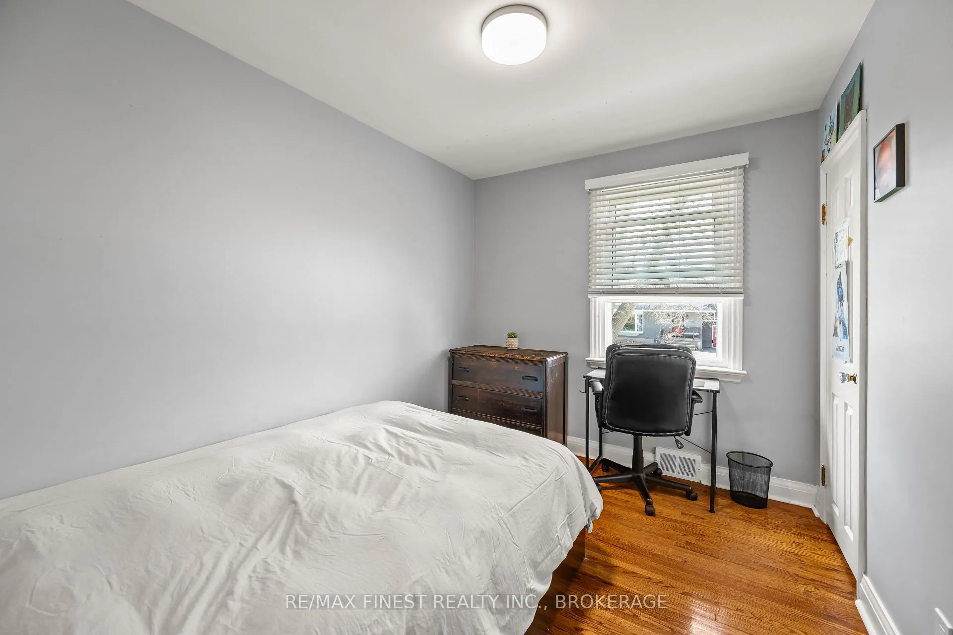 Photo 16 of 133 Indian Road, Kingston, West of Sir John A. Blvd — HOMEH