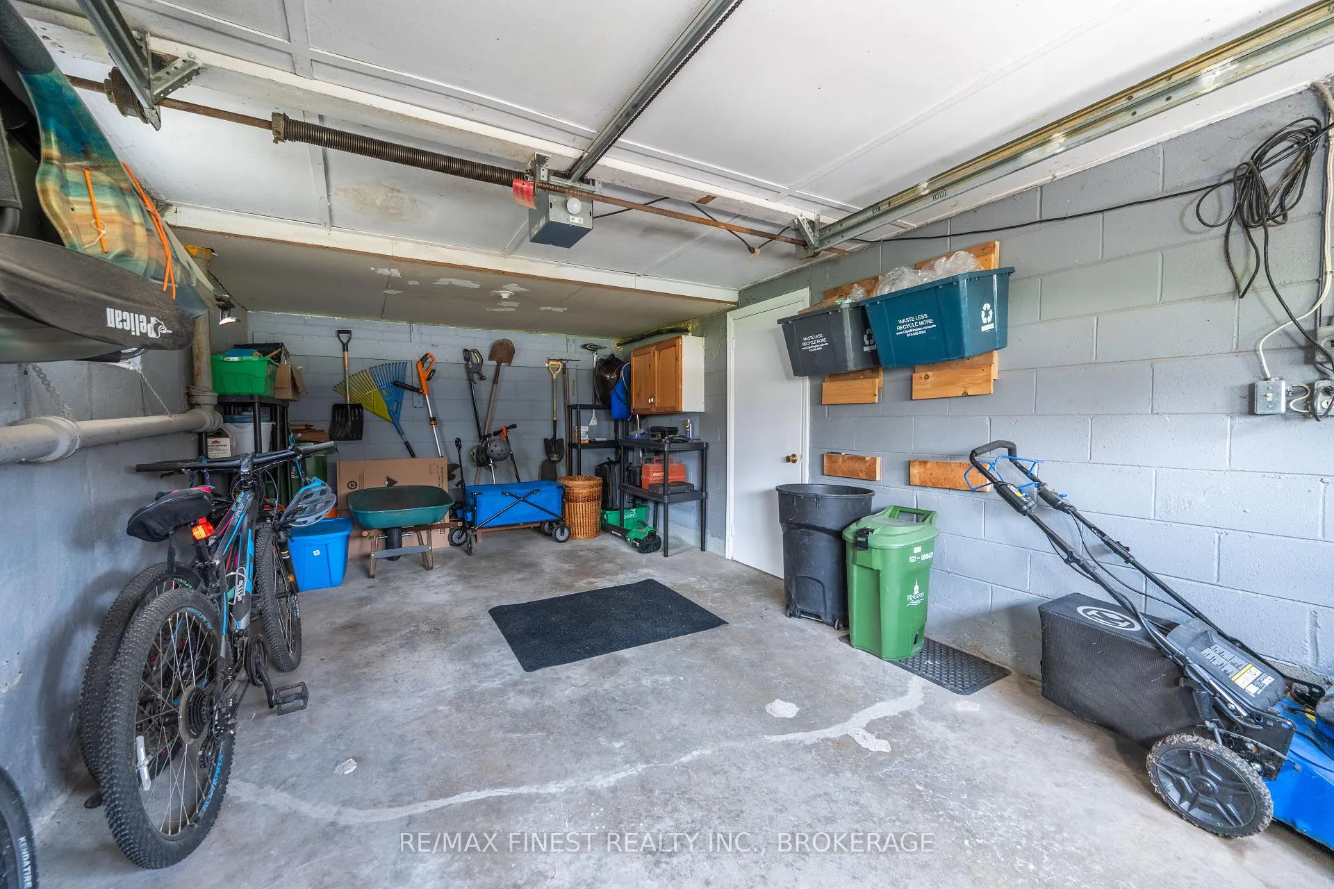 Photo 31 of 133 Indian Road, Kingston, West of Sir John A. Blvd — HOMEH