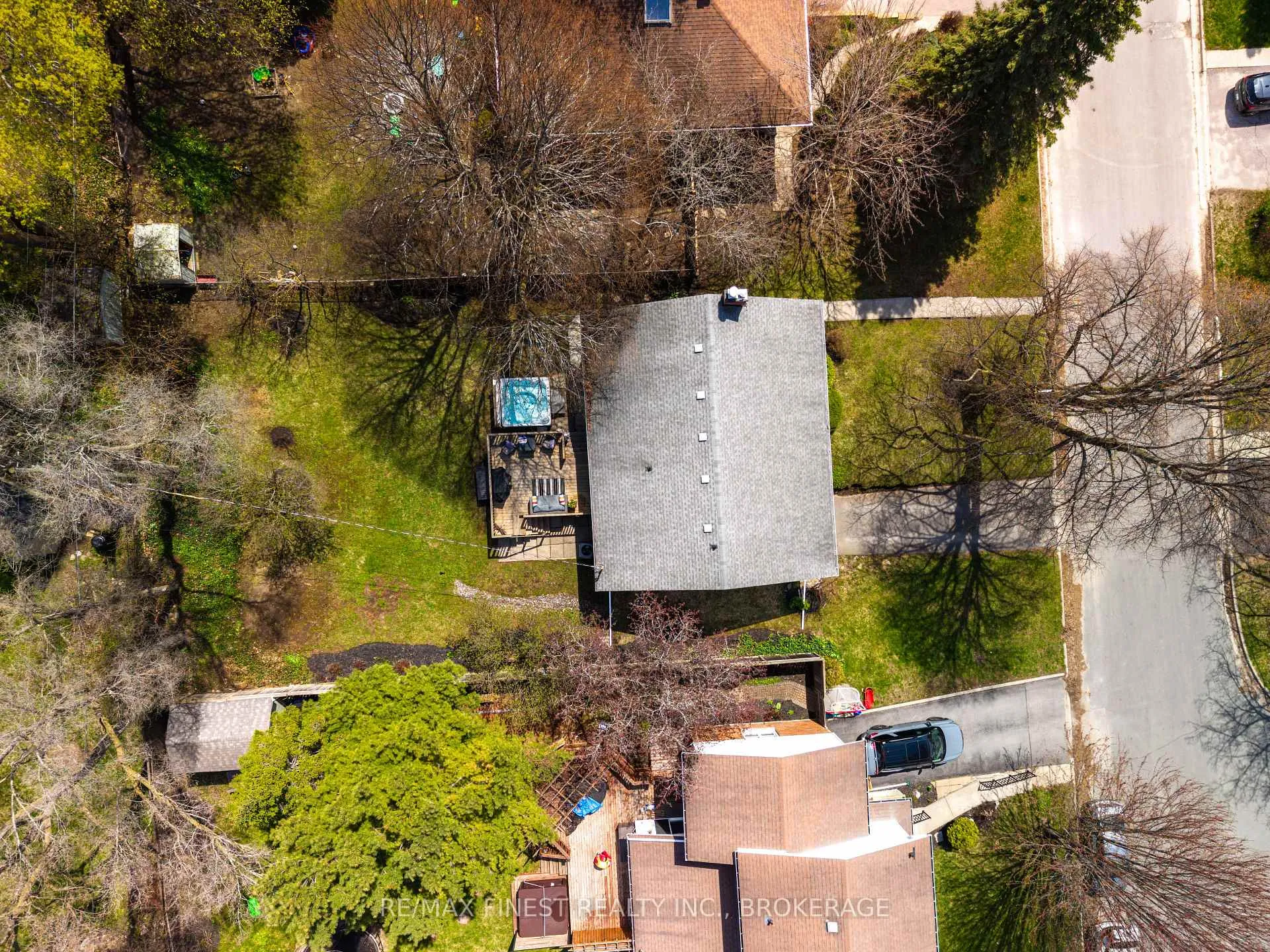 Photo 37 of 133 Indian Road, Kingston, West of Sir John A. Blvd — HOMEH