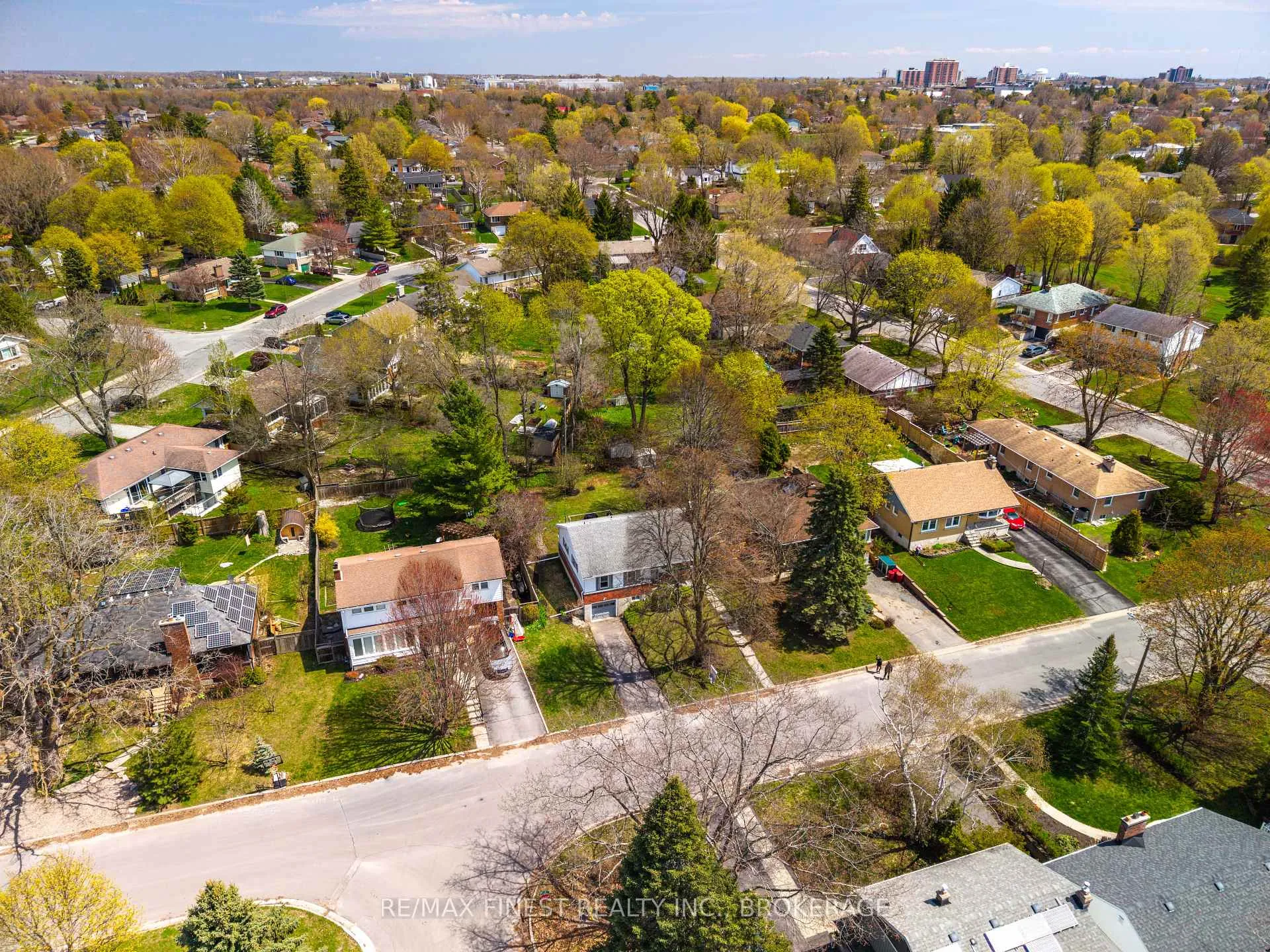 Photo 39 of 133 Indian Road, Kingston, West of Sir John A. Blvd — HOMEH