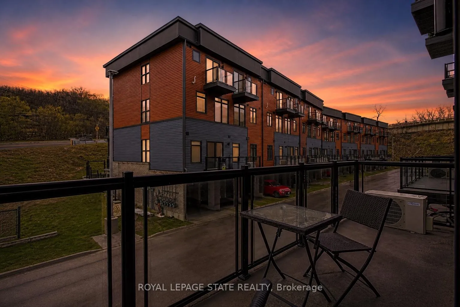 Photo 15 of Unit 38, 2 Willow Street, Brant, Paris — HOMEH