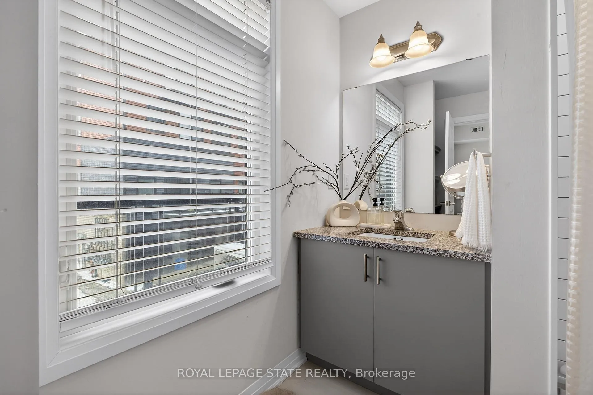 Photo 18 of Unit 38, 2 Willow Street, Brant, Paris — HOMEH