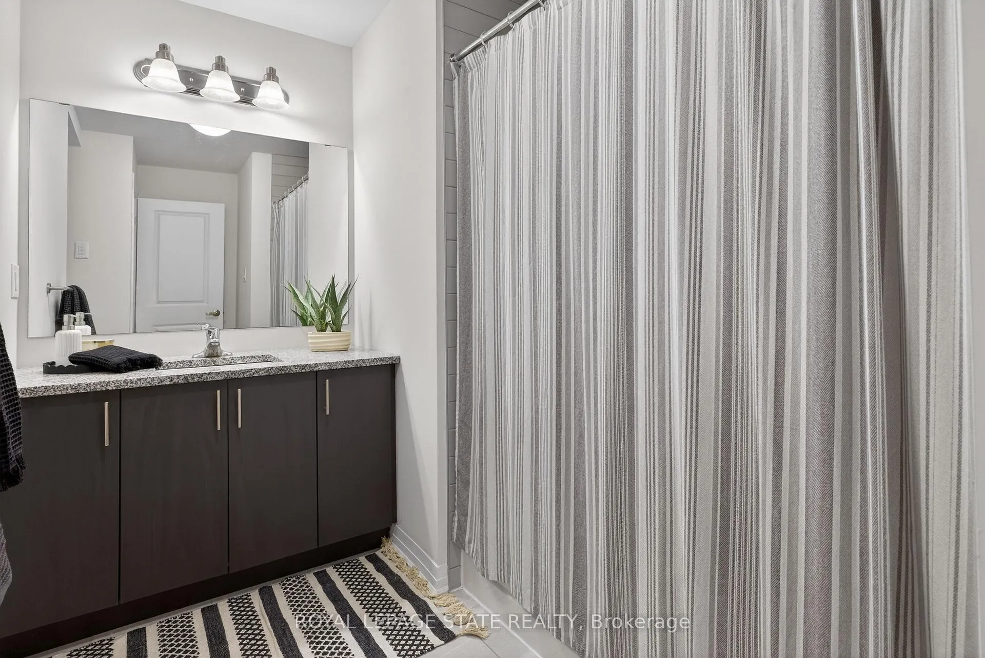 Photo 21 of Unit 38, 2 Willow Street, Brant, Paris — HOMEH