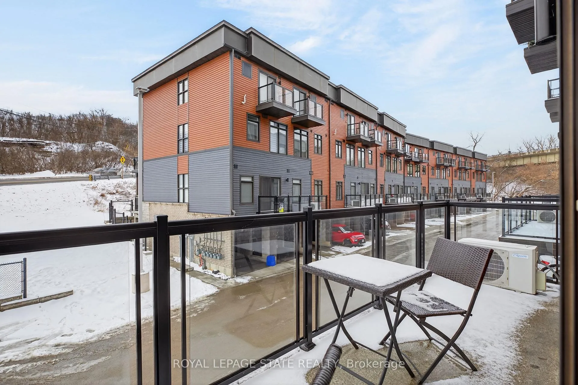 Photo 25 of Unit 38, 2 Willow Street, Brant, Paris — HOMEH