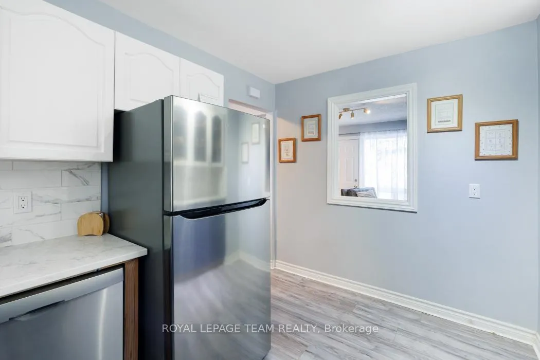 Photo 13 of 52 Alison Korn Private, Ottawa, Bells Corners — HOMEH
