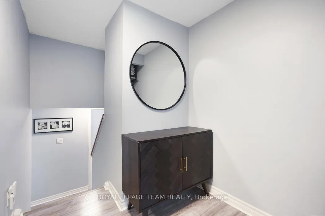 Photo 18 of 52 Alison Korn Private, Ottawa, Bells Corners — HOMEH