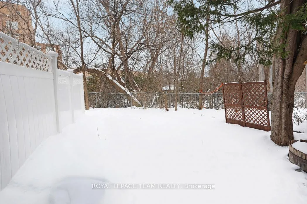 Photo 29 of 52 Alison Korn Private, Ottawa, Bells Corners — HOMEH