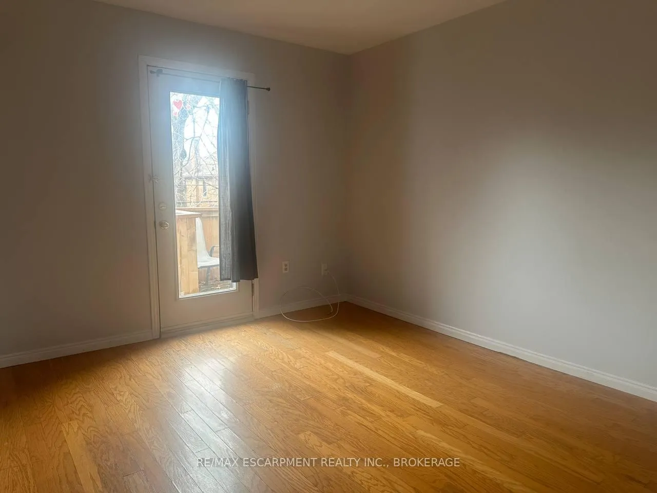 Photo 3 of Unit Upper, 64 Gage Avenue S, Hamilton, Stipley — HOMEH