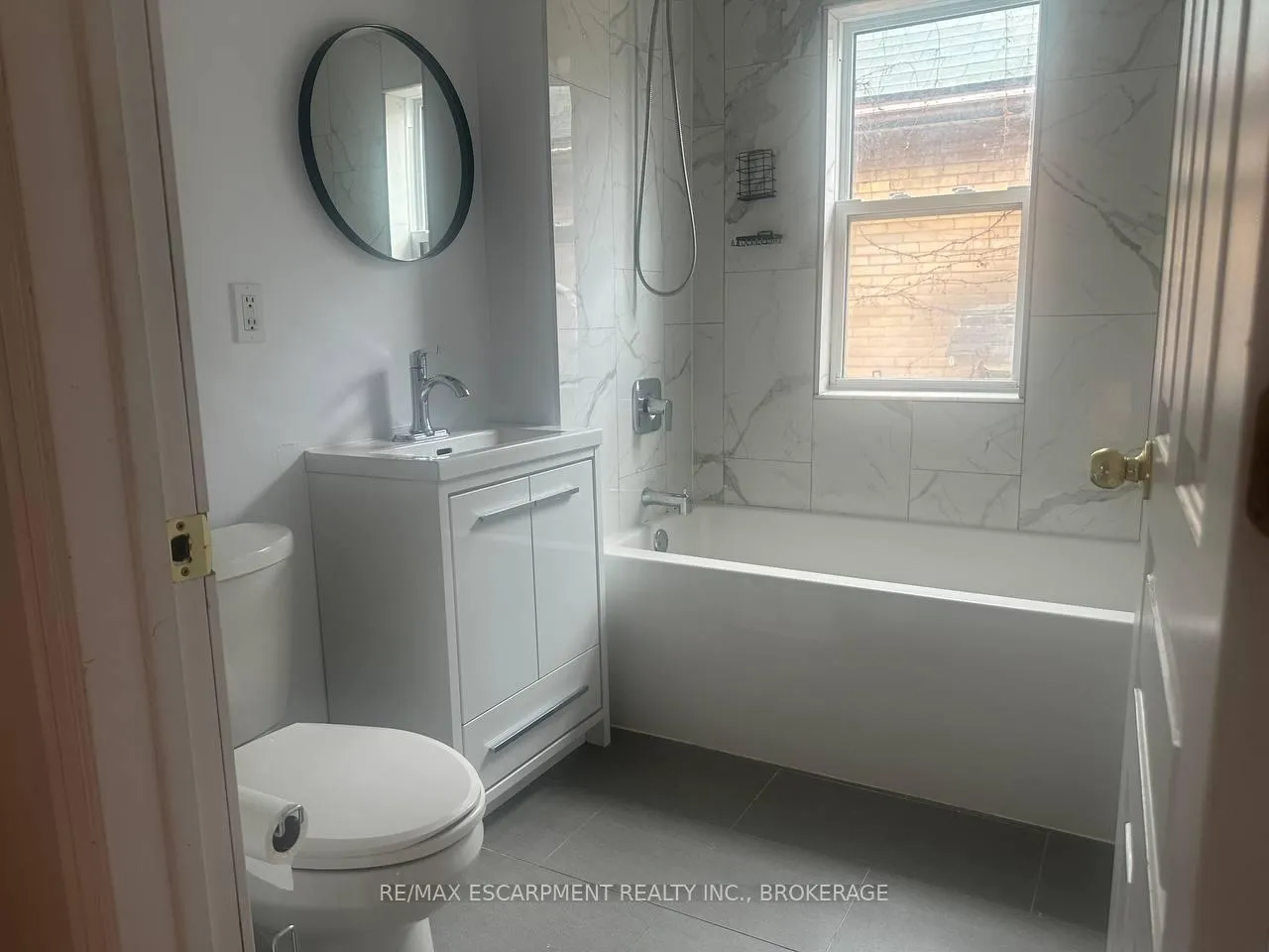 Photo 6 of Unit Upper, 64 Gage Avenue S, Hamilton, Stipley — HOMEH