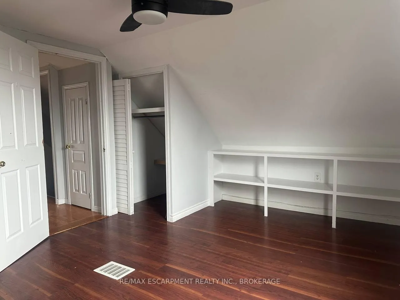 Photo 15 of Unit Upper, 64 Gage Avenue S, Hamilton, Stipley — HOMEH