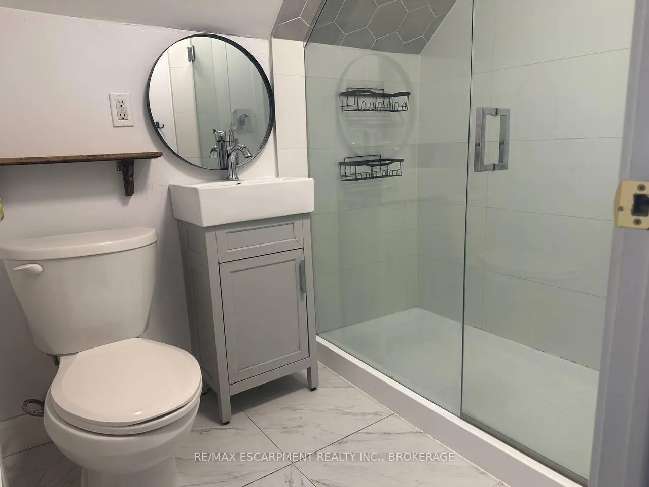 Photo 16 of Unit Upper, 64 Gage Avenue S, Hamilton, Stipley — HOMEH