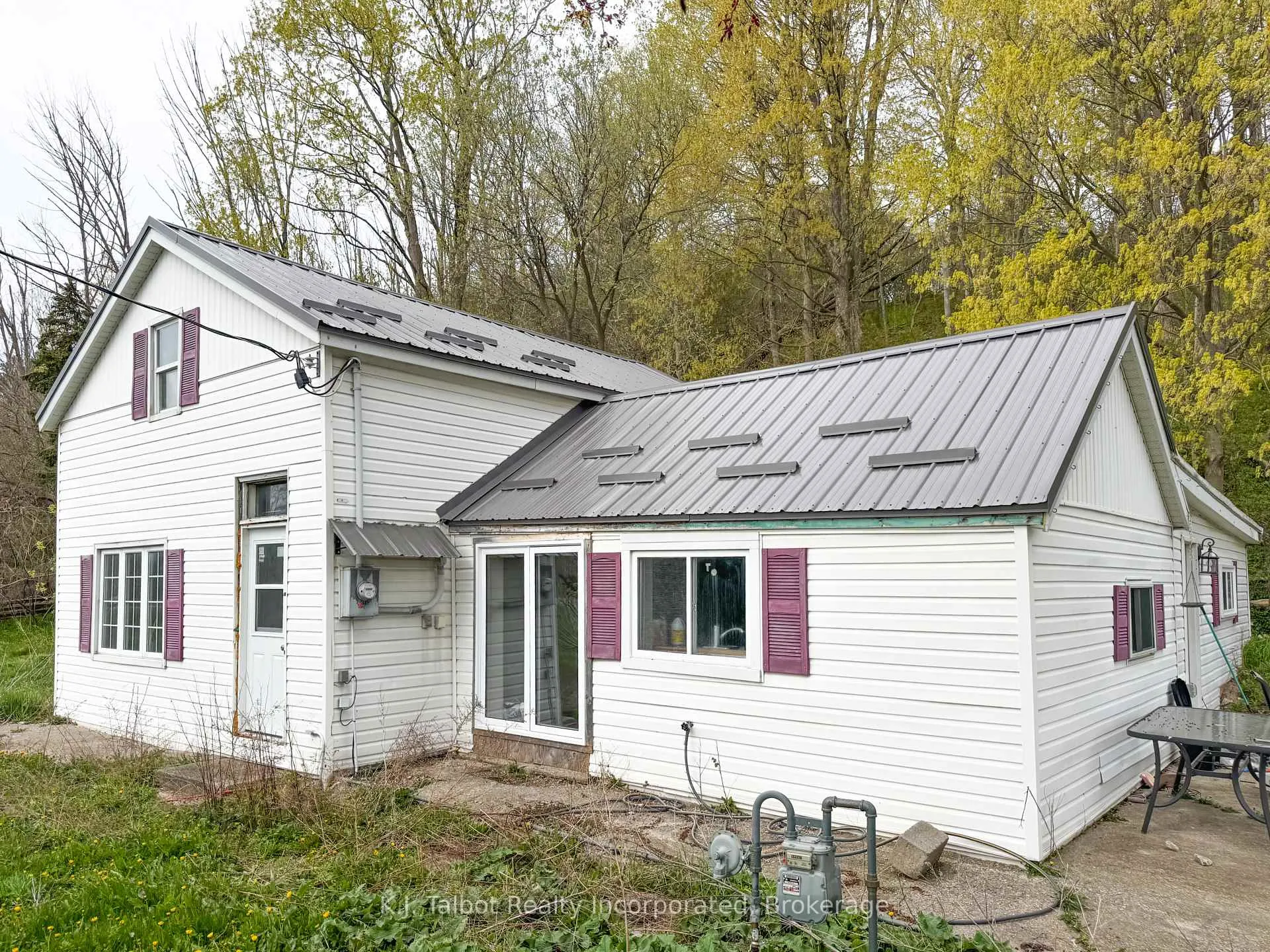 Photo 1 of 34002 Saltford Road, Goderich, Goderich (Town) — HOMEH