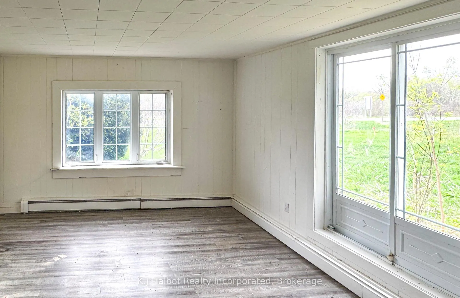Photo 4 of 34002 Saltford Road, Goderich, Goderich (Town) — HOMEH