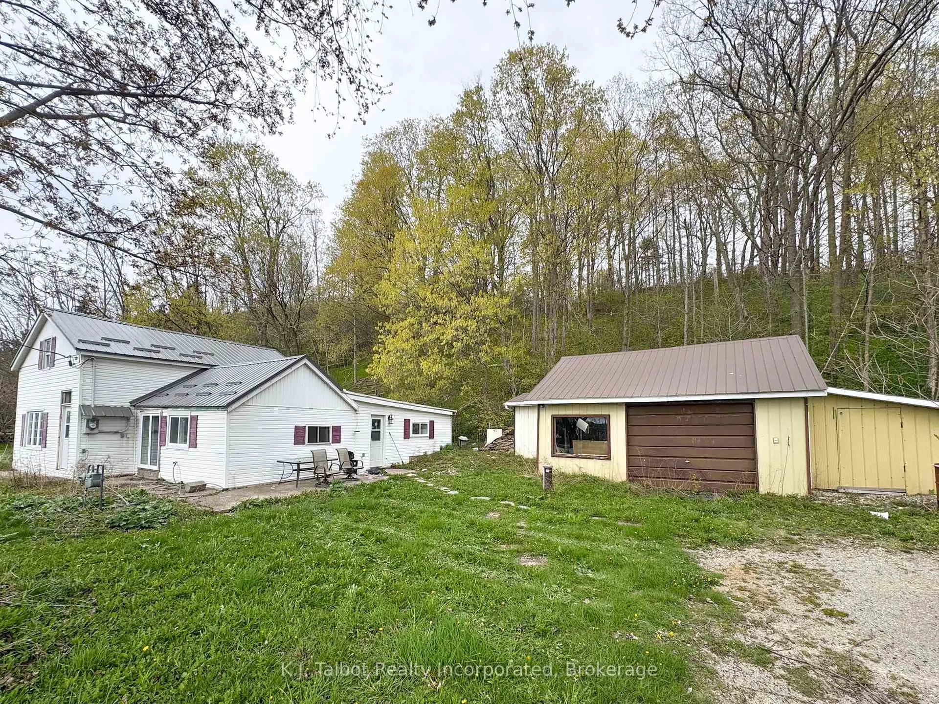 Photo 10 of 34002 Saltford Road, Goderich, Goderich (Town) — HOMEH