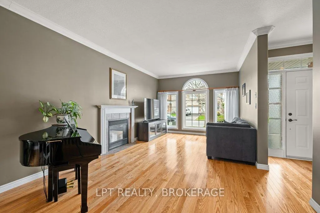 Photo 6 of 421 Cooke Crescent, Kingston, City Northwest — HOMEH