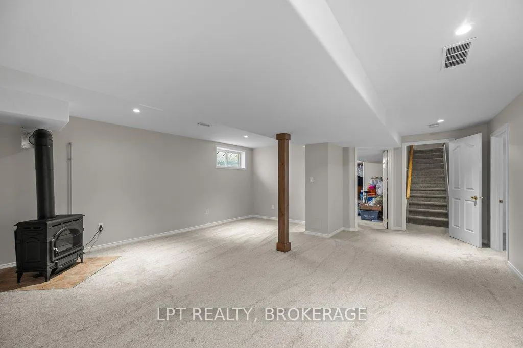 Photo 31 of 421 Cooke Crescent, Kingston, City Northwest — HOMEH