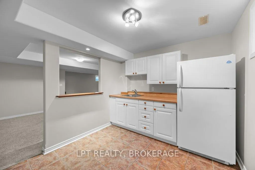 Photo 34 of 421 Cooke Crescent, Kingston, City Northwest — HOMEH