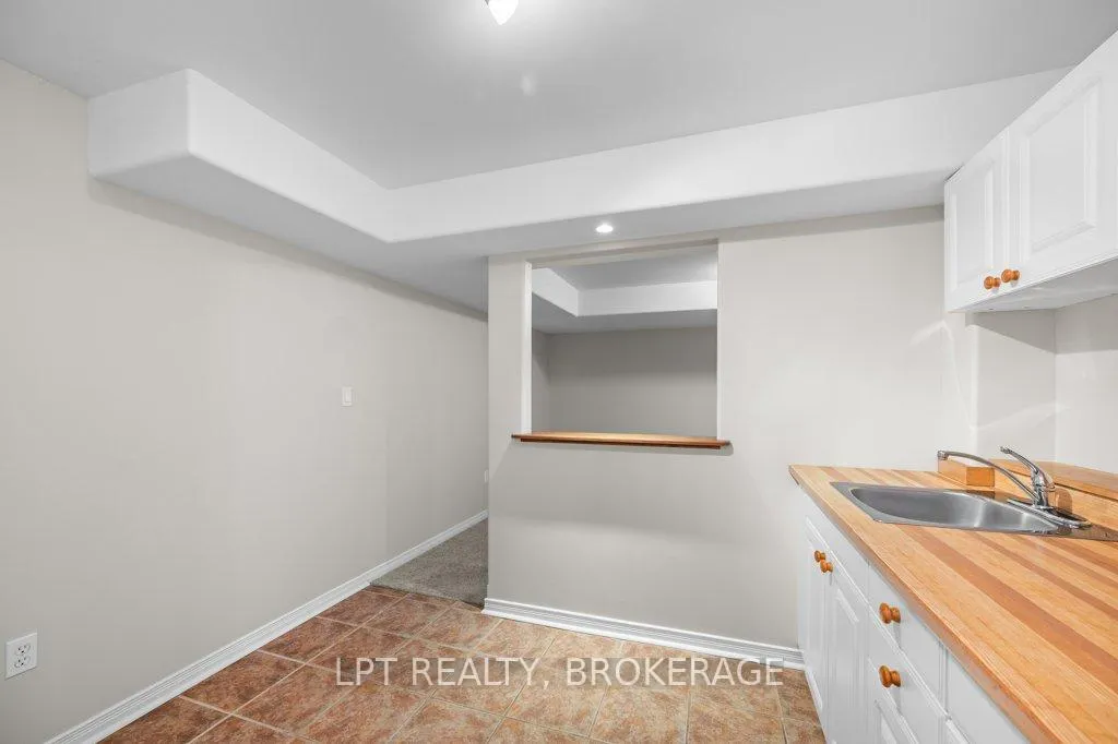 Photo 35 of 421 Cooke Crescent, Kingston, City Northwest — HOMEH