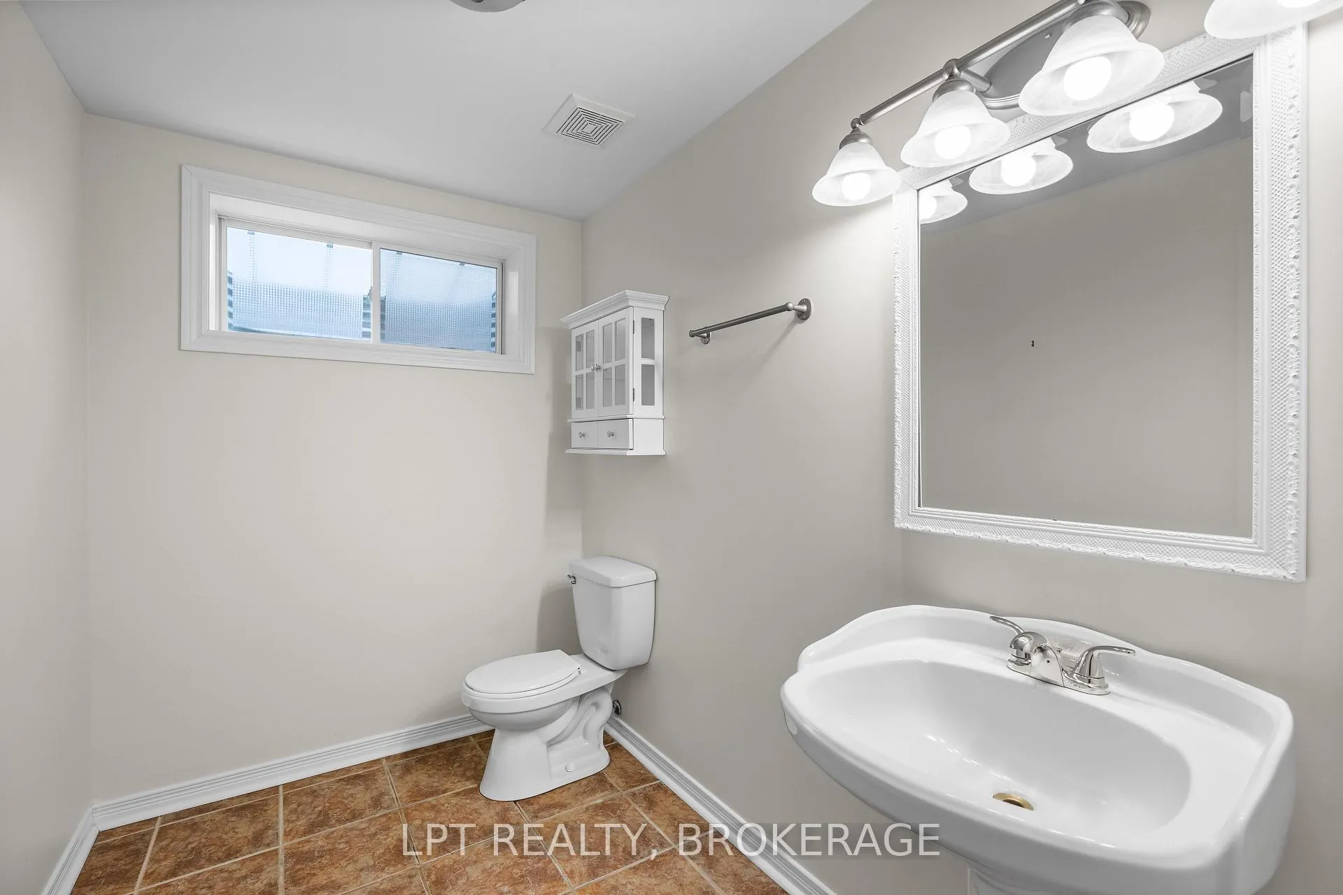 Photo 36 of 421 Cooke Crescent, Kingston, City Northwest — HOMEH