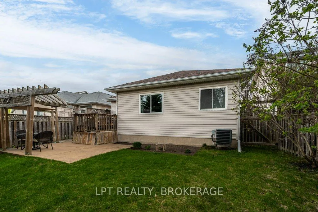 Photo 42 of 421 Cooke Crescent, Kingston, City Northwest — HOMEH