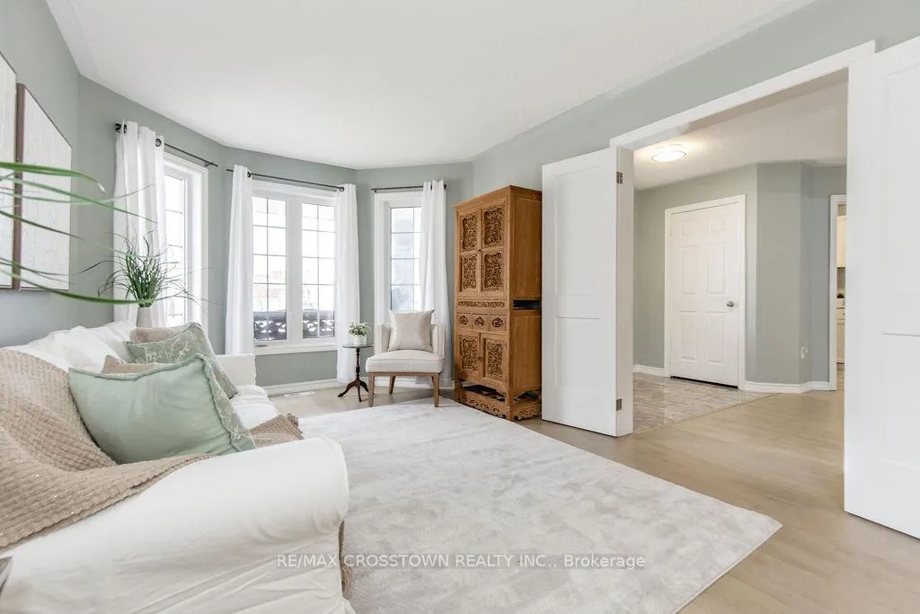 Photo 9 of 18 Stoneybrook Crescent, Barrie, Ardagh — HOMEH