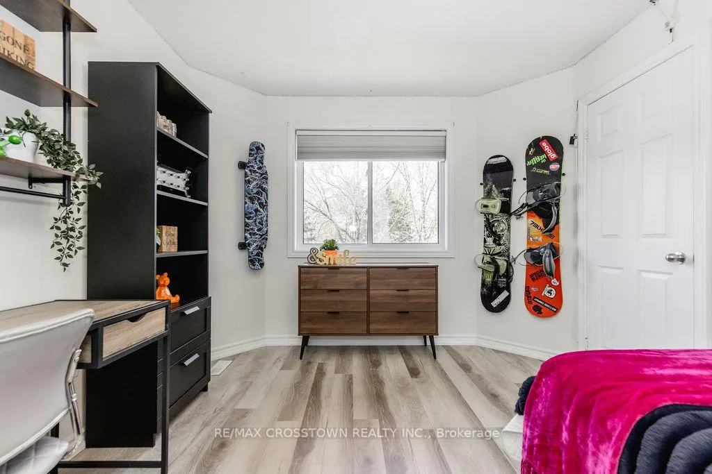 Photo 32 of 18 Stoneybrook Crescent, Barrie, Ardagh — HOMEH