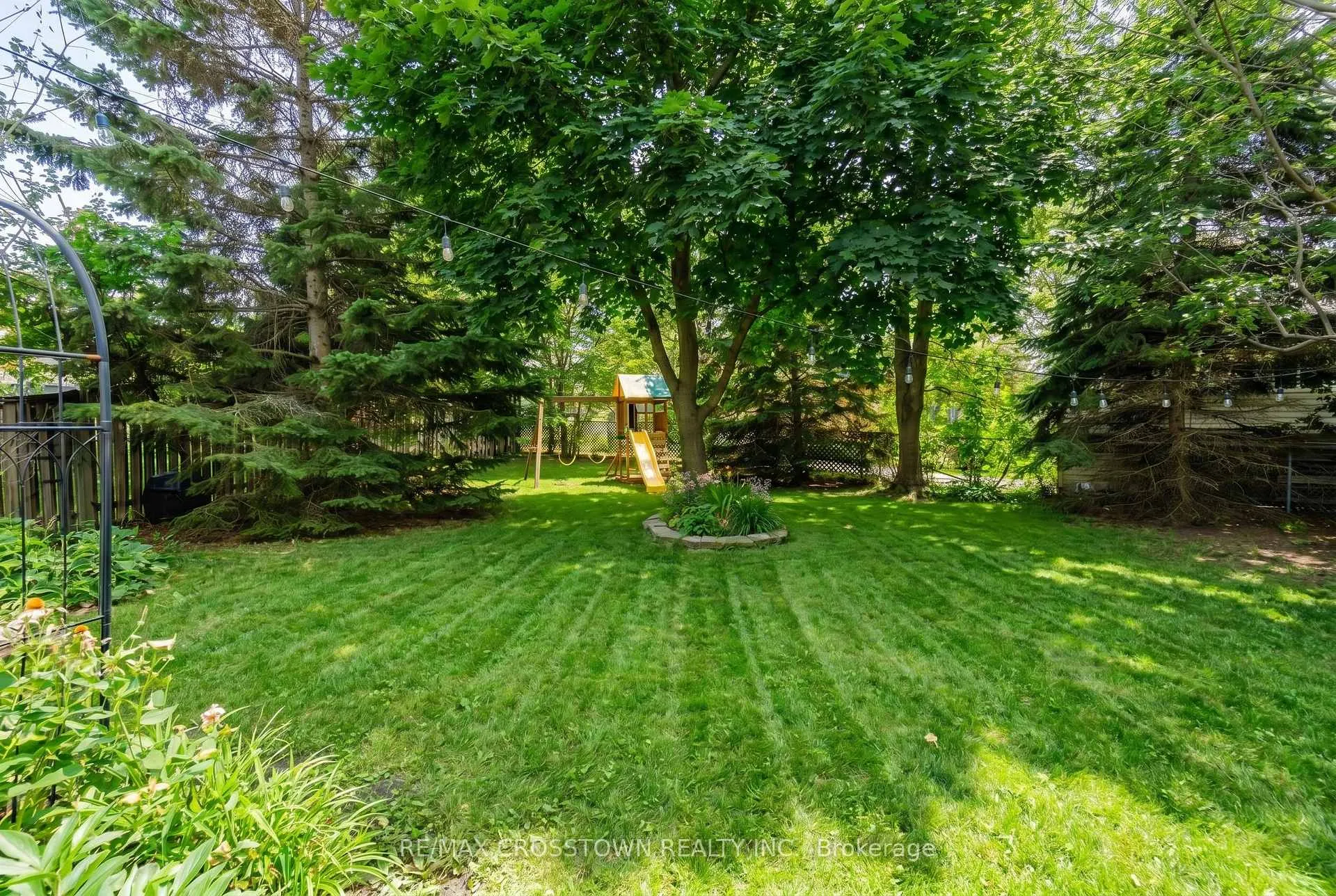Photo 47 of 18 Stoneybrook Crescent, Barrie, Ardagh — HOMEH